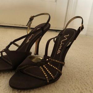 Shoe